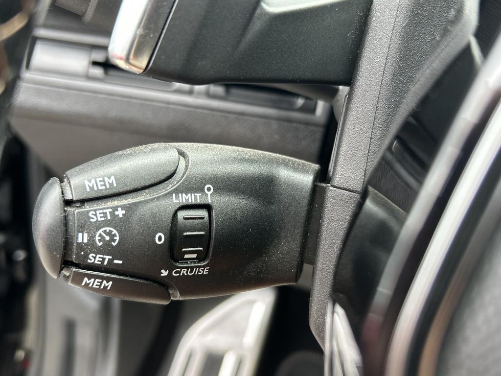 Peugeot 3008 EAT8 GT-Line B-HDi 130 *Navi*Cam*SHZ*AHK*So