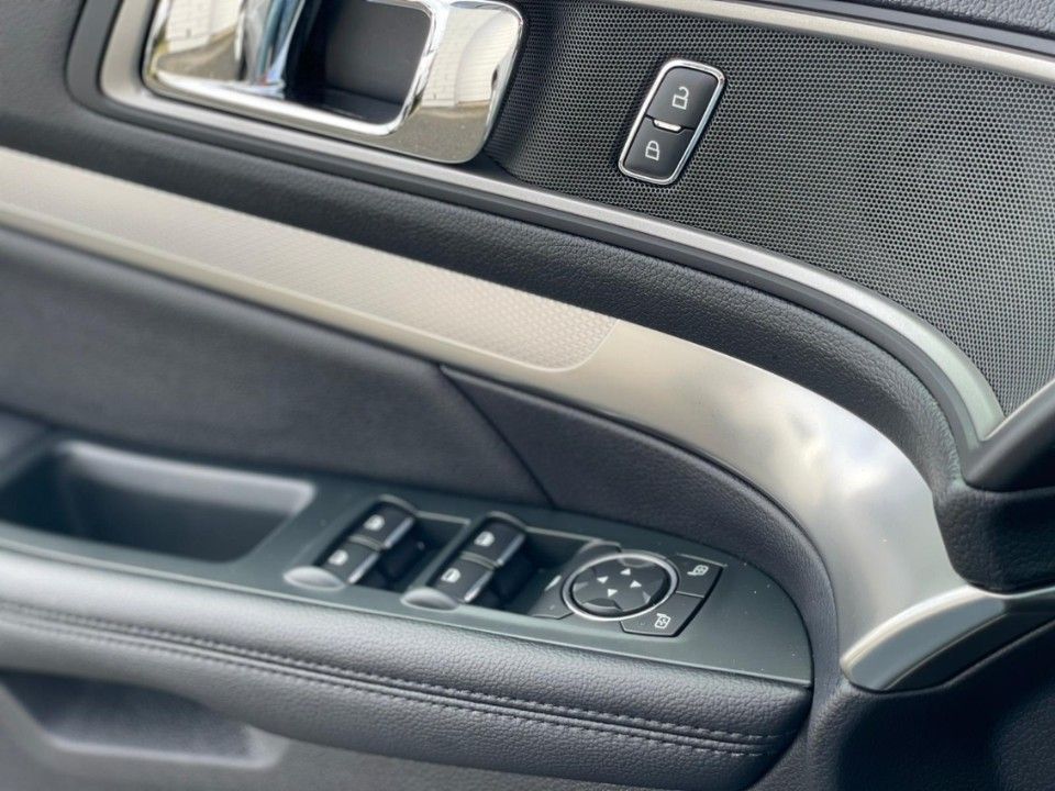 Fahrzeugabbildung Ford Explorer 3.5 V6 XLT 7 Sitzer 35.000 KM