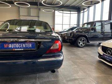 Jaguar XJ 2.7 D XJ6 Sovereign *Klima*Navi*PDC*Bluetooth