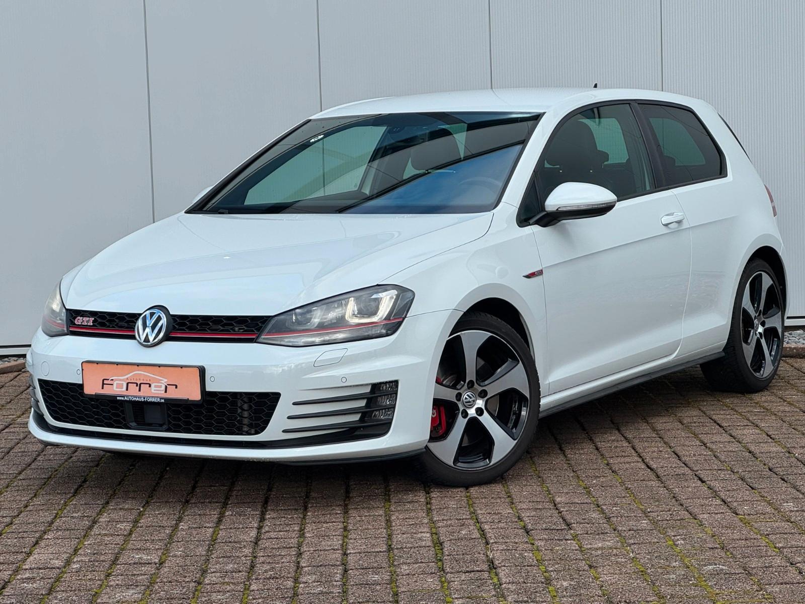 Volkswagen Golf VII GTI Performance 2.0 XENON DSG LEDER DCC