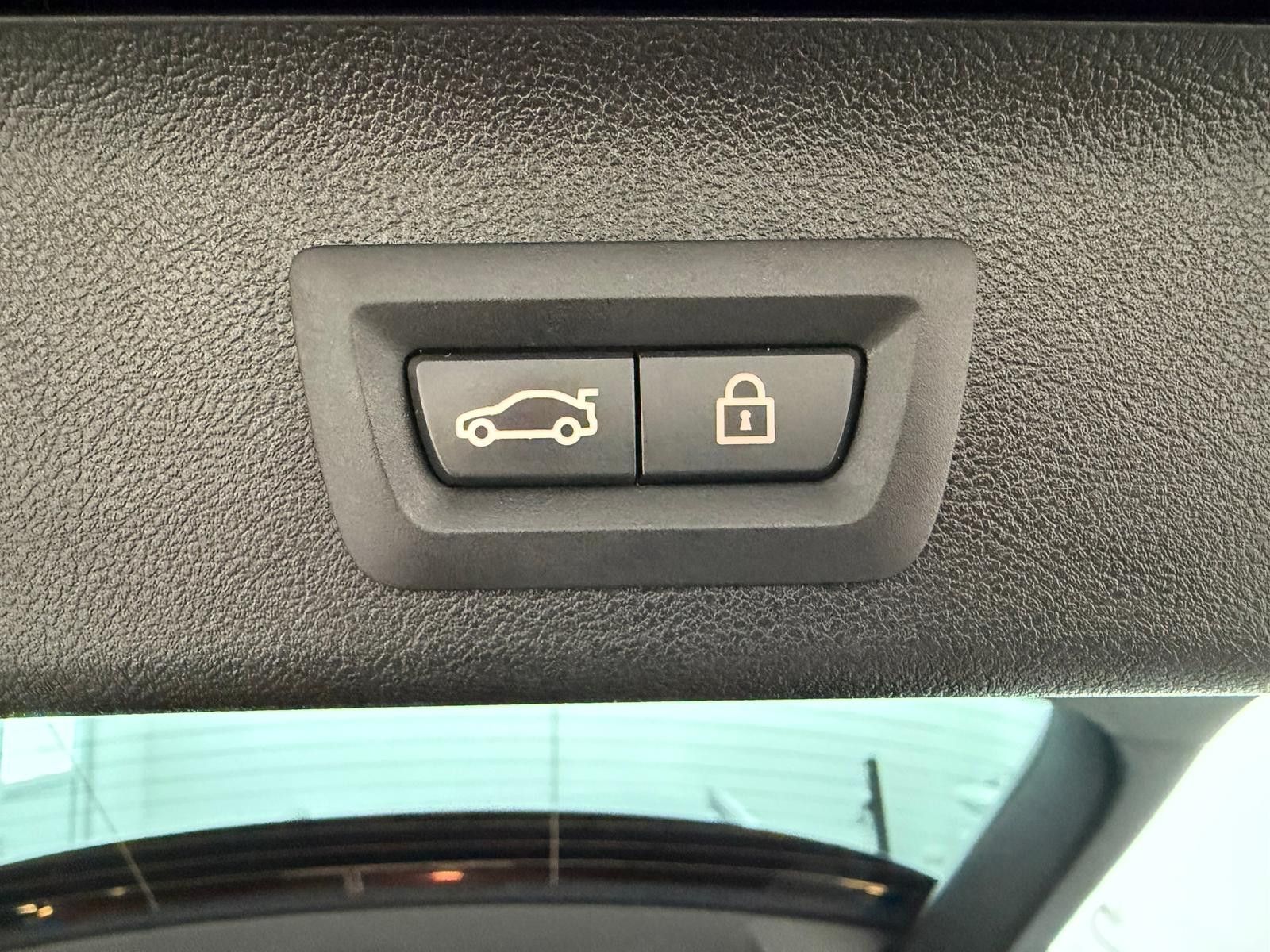 Fahrzeugabbildung BMW 530d M-SPORT/FACELIFT/LASER/ASSIST/STHZG/AHK