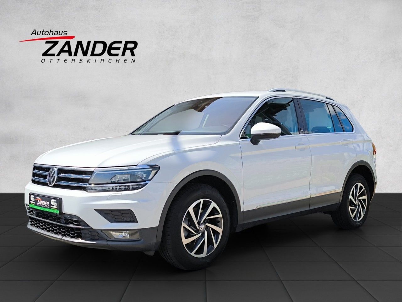 VW Tiguan Sound 4Motion AHK Navi - Bild 2