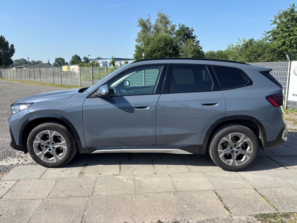 BMW X1 20dsDrive xLine Glasdach AHK el. Har/Kar Navi foto 2
