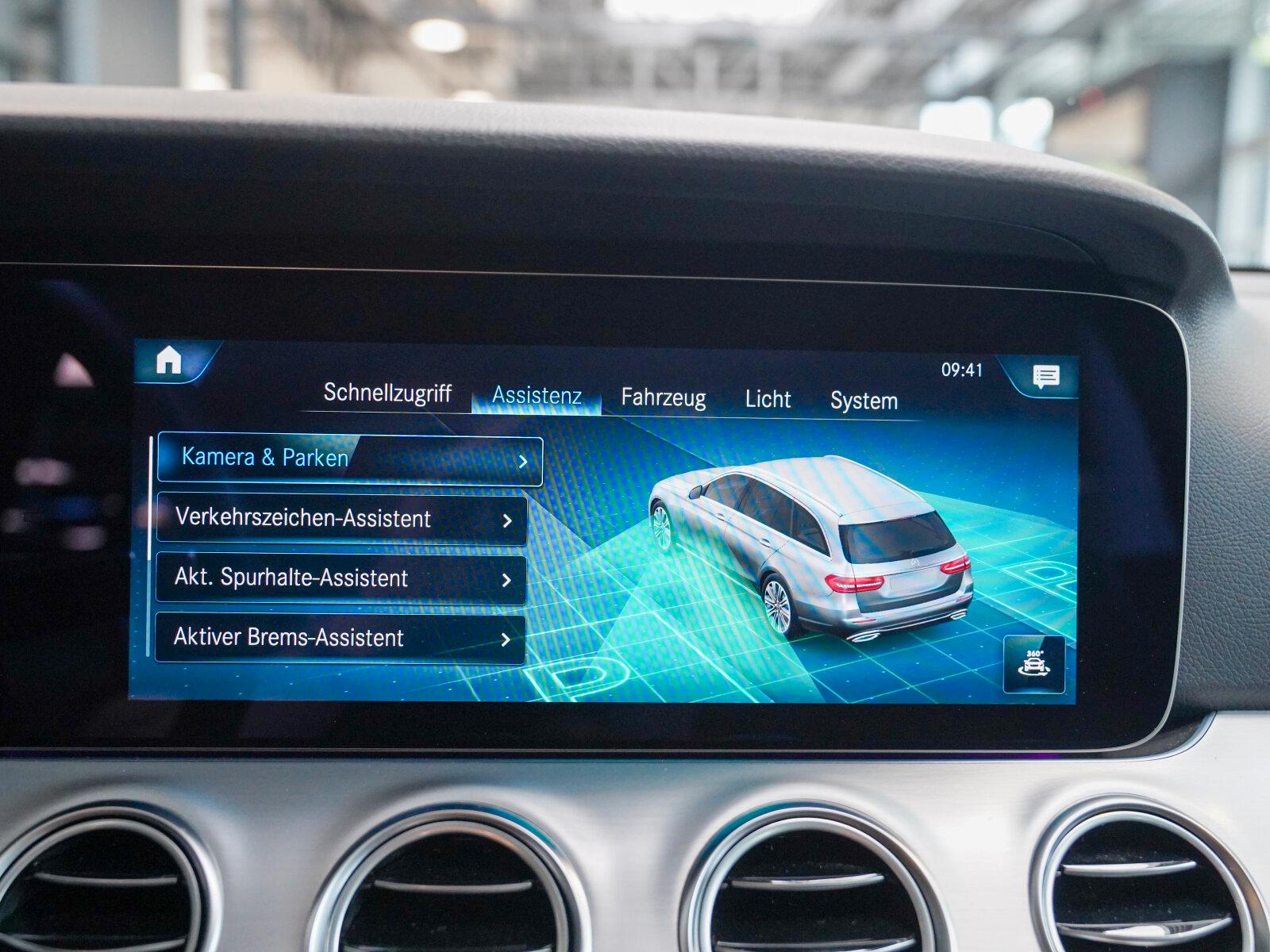 Mercedes-Benz E-Class d T AVANTGARDE CarPlay Kamera Spur Totwink, миниатюра 20