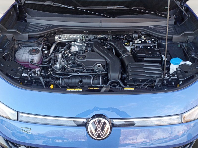 Fahrzeugabbildung Volkswagen T-Roc NEU 1.5 eTSI R-Line Black Style  NAVI+IQ-L