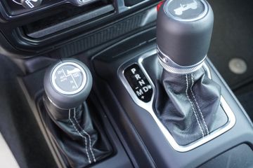 Jeep Wrangler - 8