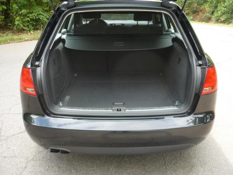 Audi A4 2005 — photo 12