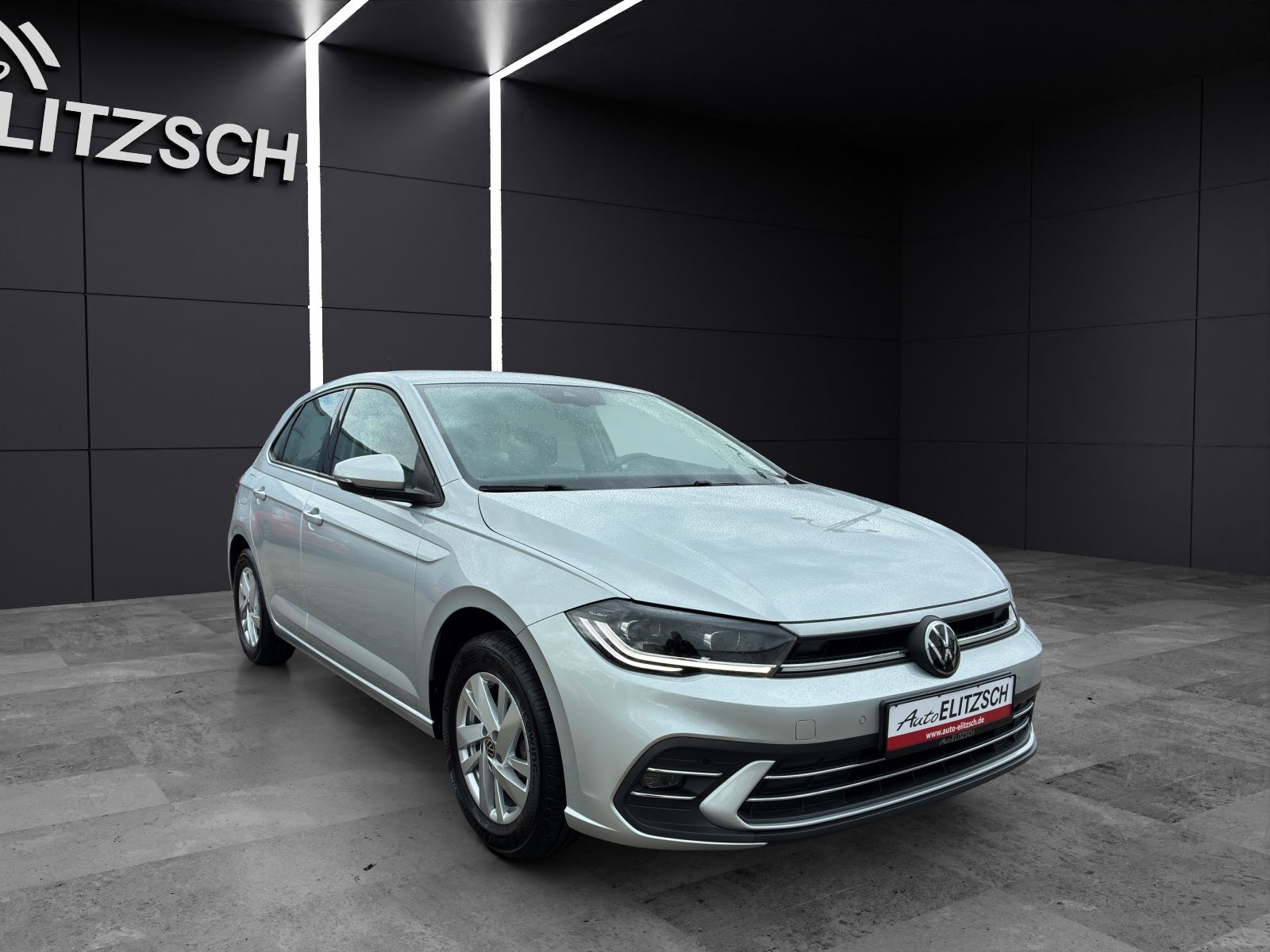 Fahrzeugabbildung Volkswagen Polo TSI Style IQ.Light Navi ACC SHZ App-Connect