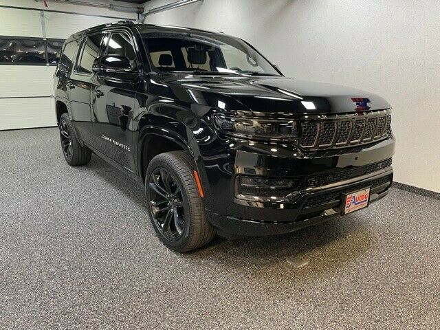Jeep GRAND WAGONEER OBSIDIAN 6.4L V-8  SOFORT!