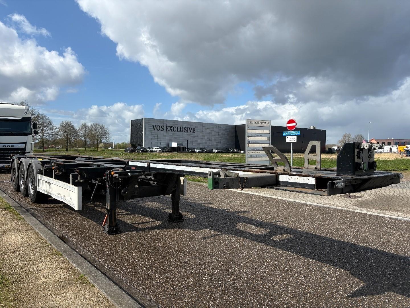 Renders-has FCCA08FY (CONTAINER CARRIER) Multich