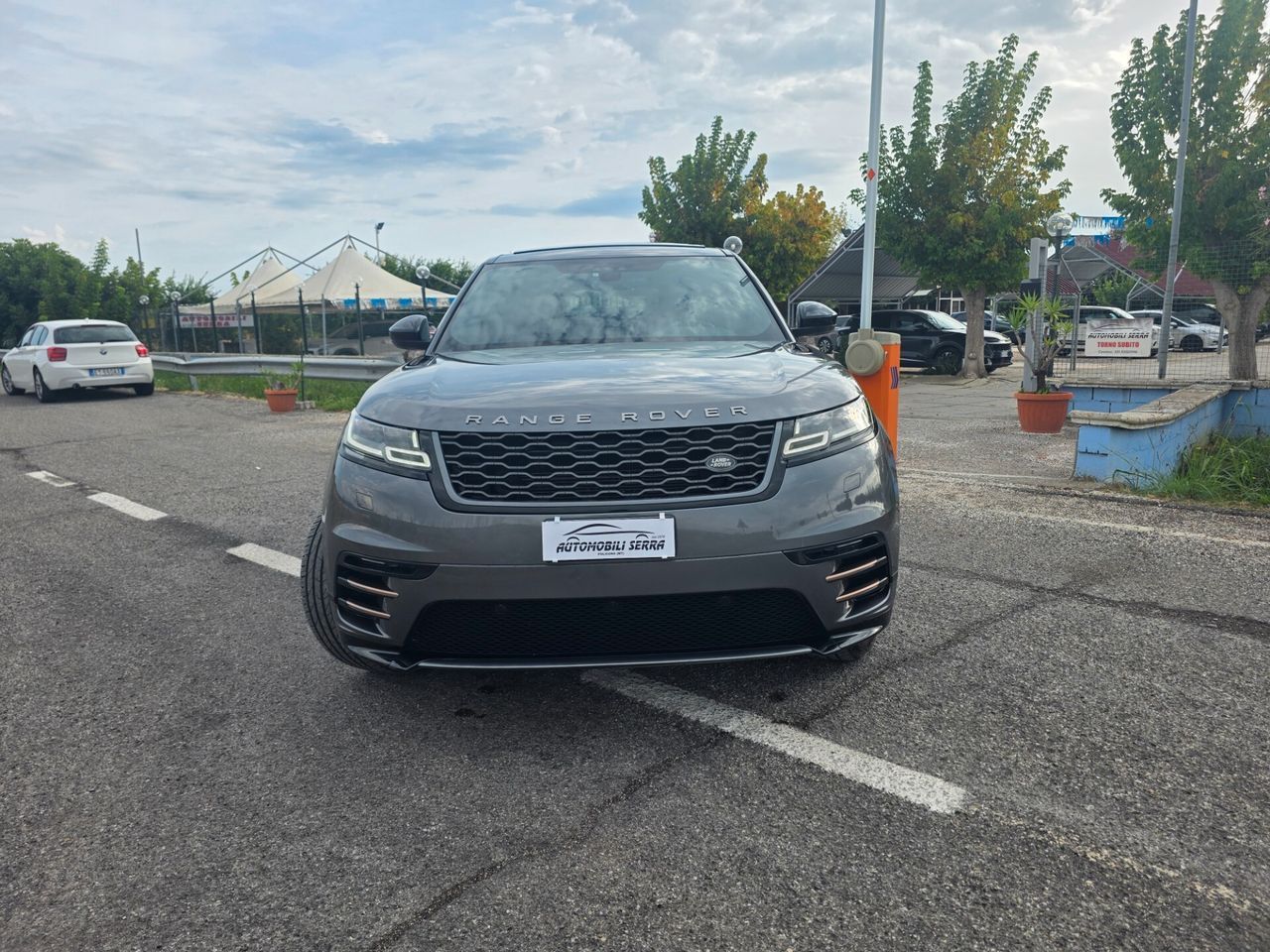 Land Rover Range Velar 2.0D I4 240 CV R-Dynamic imagem 2