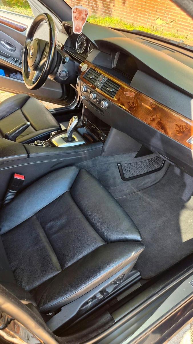 BMW 520 2010 — photo 10