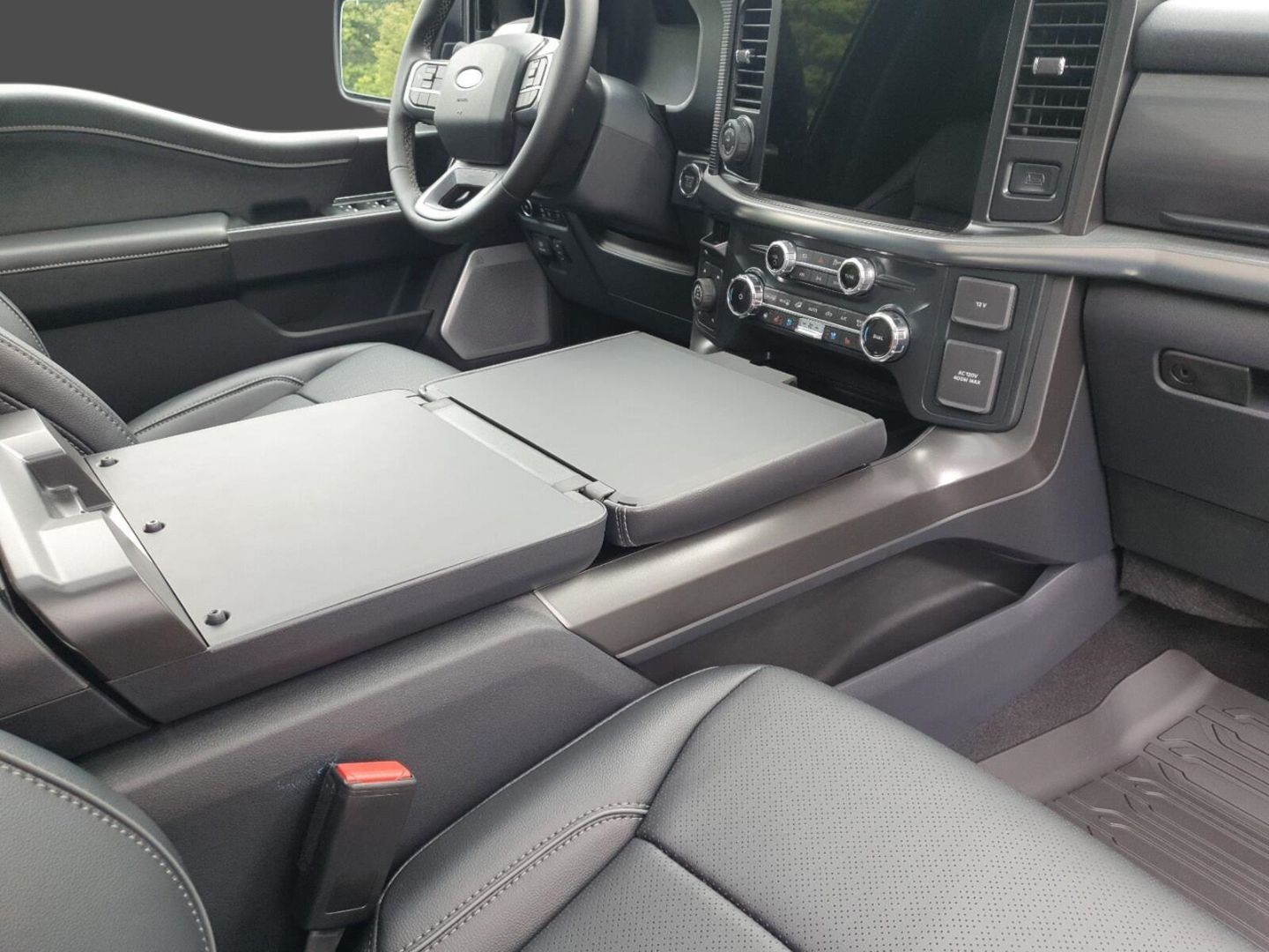 Fahrzeugabbildung Ford F 150 Lariat Black MY25 5,0-V8 4x4 SuperCrew-Vol