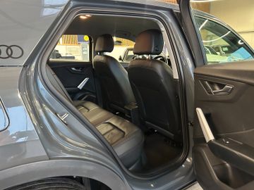 Audi Q2 quattro basis *2. Hand*Klima*SHZ*LED*AHK*MMI*