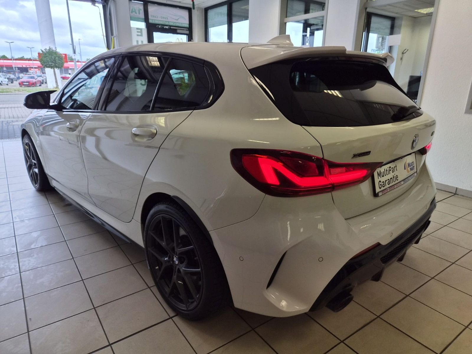 Fahrzeugabbildung BMW M135i xDrive / KAMERA / NAVI / HK Sound