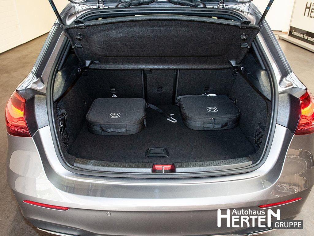 Mercedes-Benz A 250 e+AMG PREMIUM+KEYLESS+R-KAMERA+LED+AMBIENT
