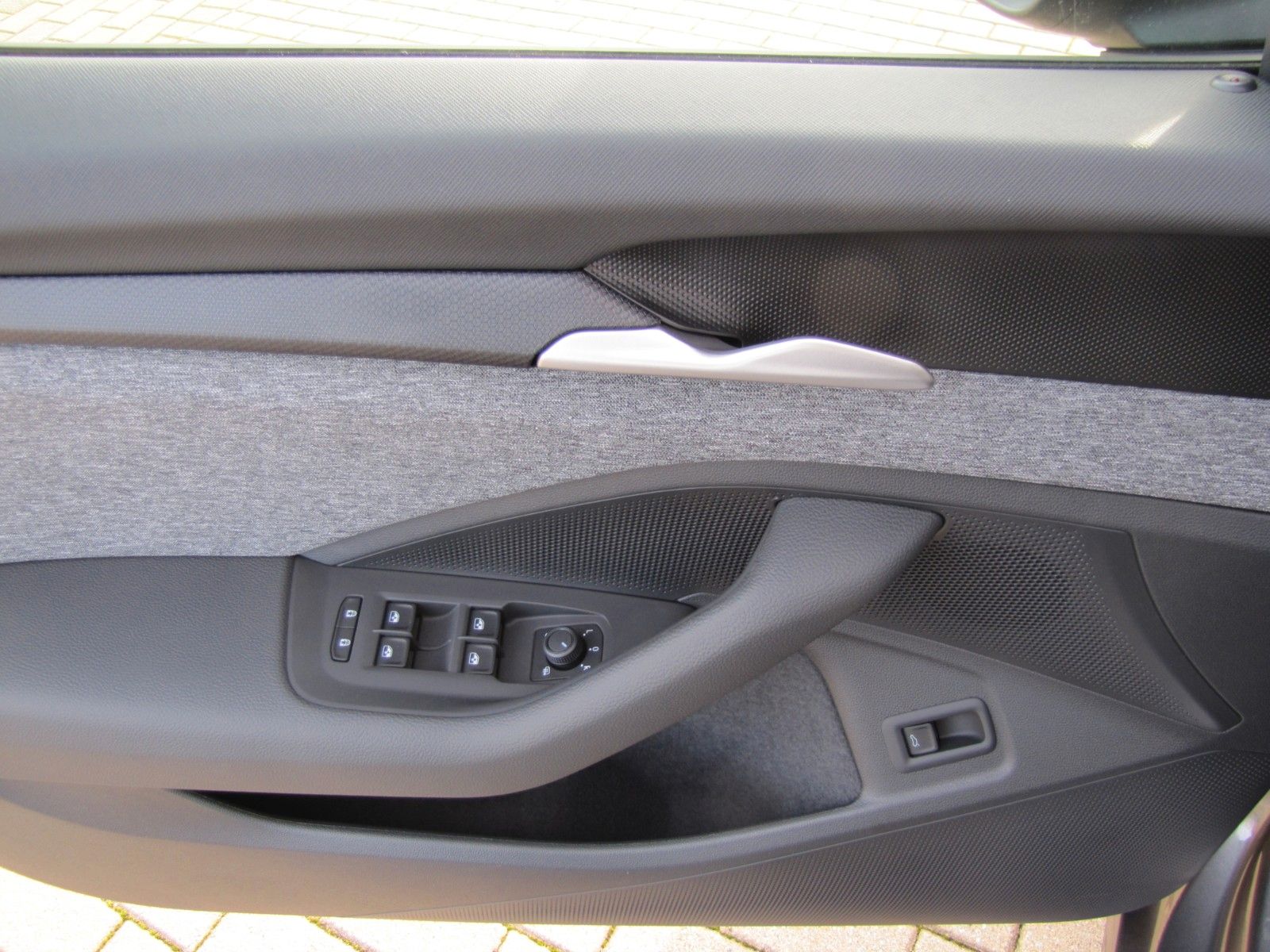 Fahrzeugabbildung SKODA Superb Combi Selection 2.0 TDI 193PS 4x4 DSG