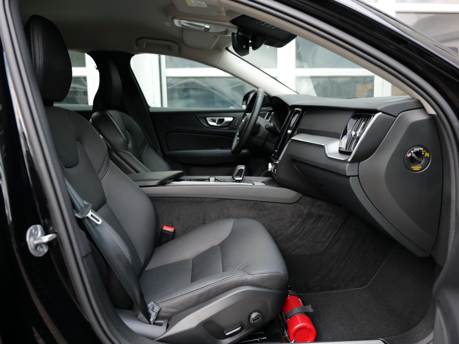 Volvo V60 B4 Core LEDER+NAVI+4xSHZ+KEYLESS+PDC+CAM, миниатюра 19