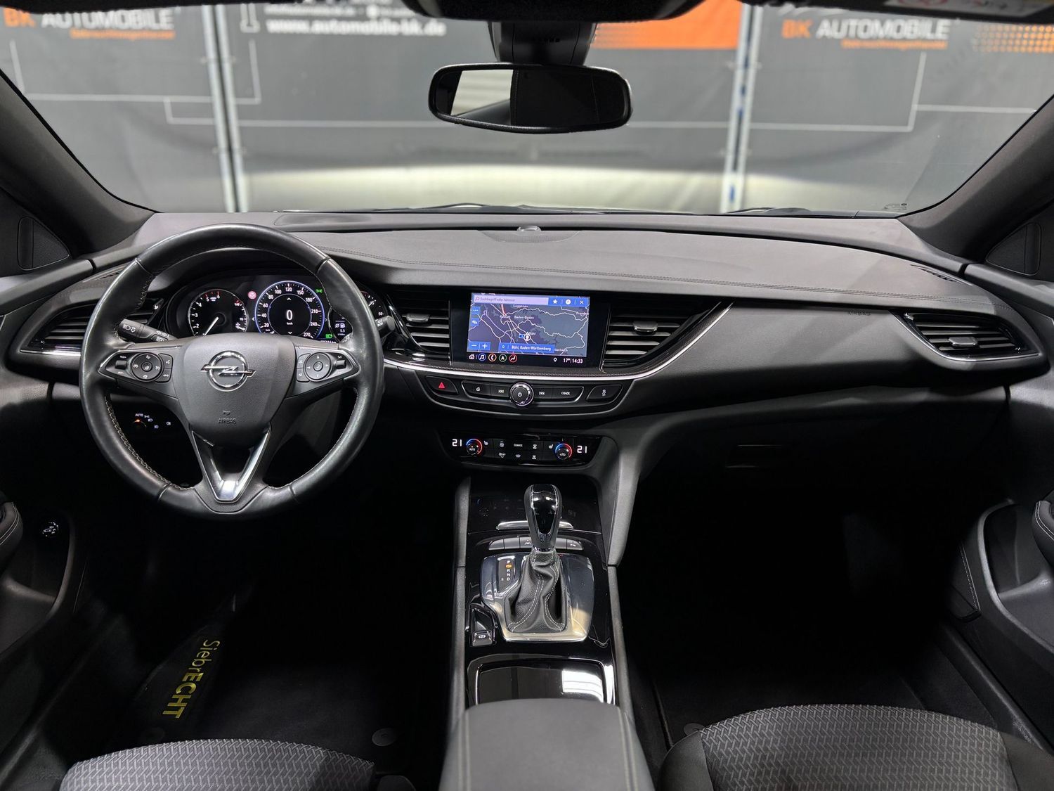 Fahrzeugabbildung Opel Insignia Elegance#LED#Spur#Ambiente#Kamera#AHK#K