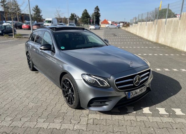 MERCEDES-BENZ E 350 d T AVANTGARDE Autom. AMG Night 360 Kamera