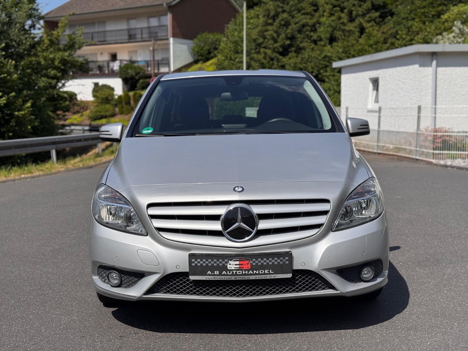 Mercedes-Benz B 180 Sports Tourer/SHZ/NAVI/79.000km