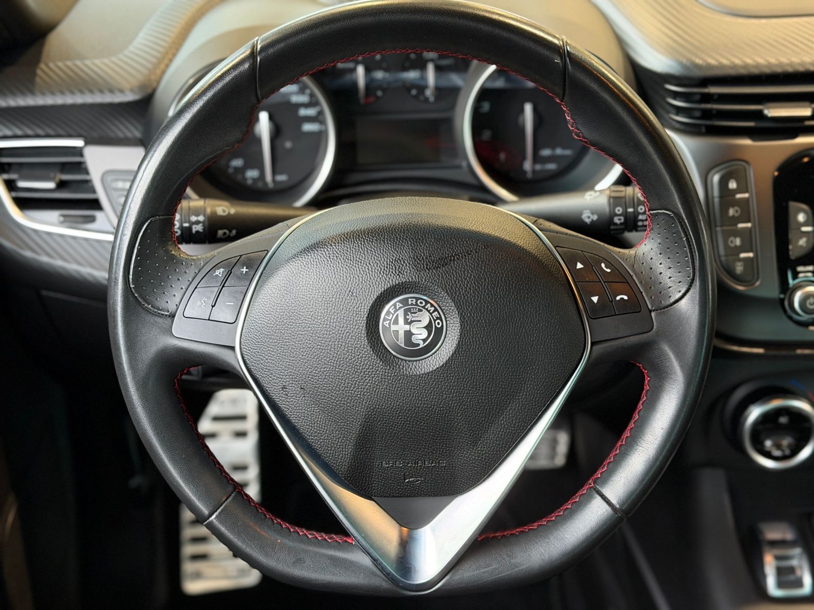 Fahrzeugabbildung Alfa Romeo Giulietta Sport SitzHz PDC NAVI