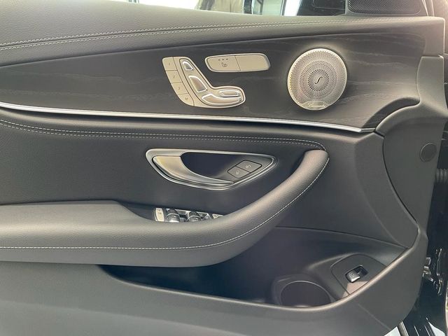 Fahrzeugabbildung Mercedes-Benz E300d4M AMG/Facelift/Night/AHK/Burm./Air/Memo