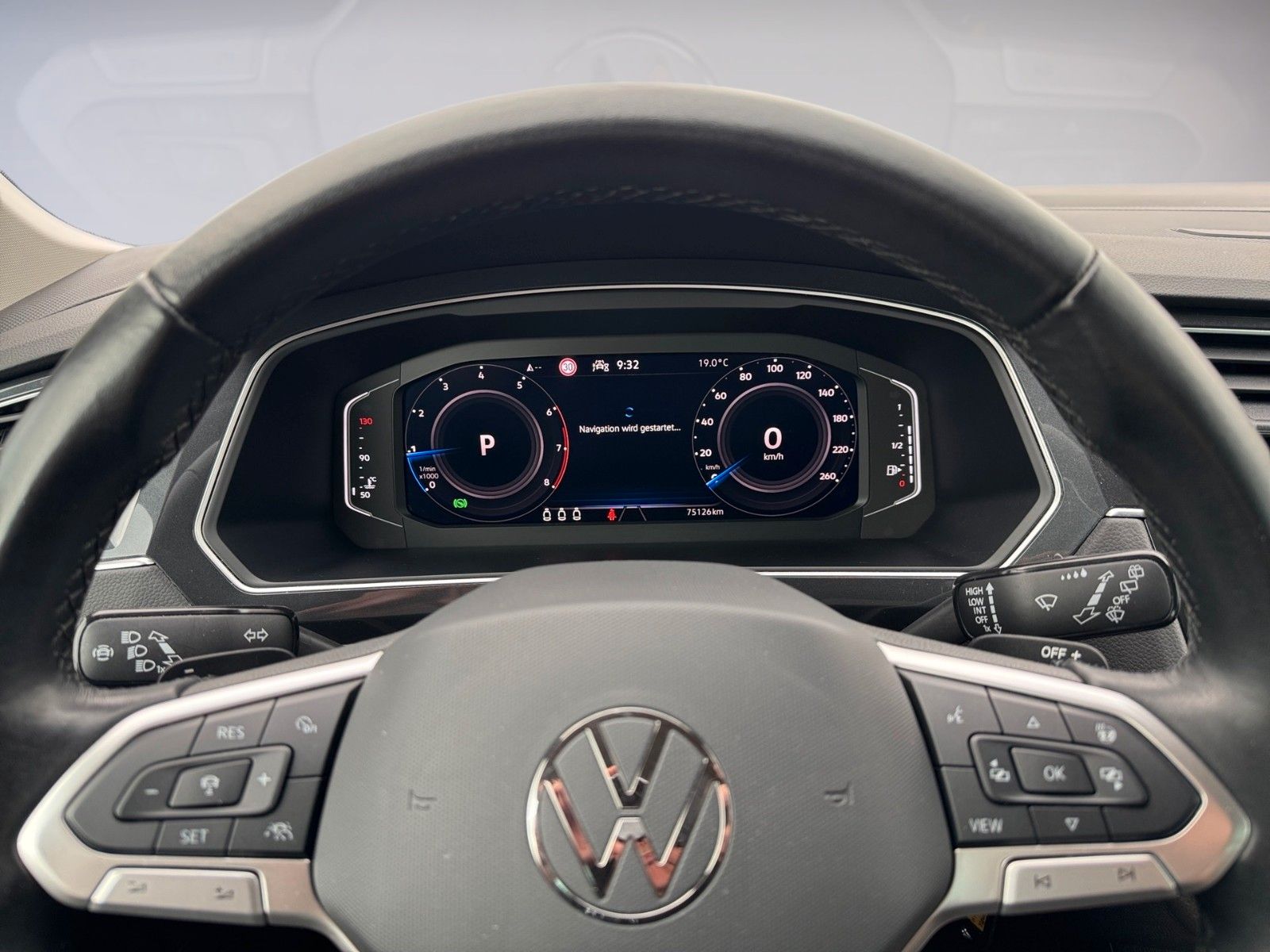 Fahrzeugabbildung Volkswagen Tiguan Elegance 1.5 TSI