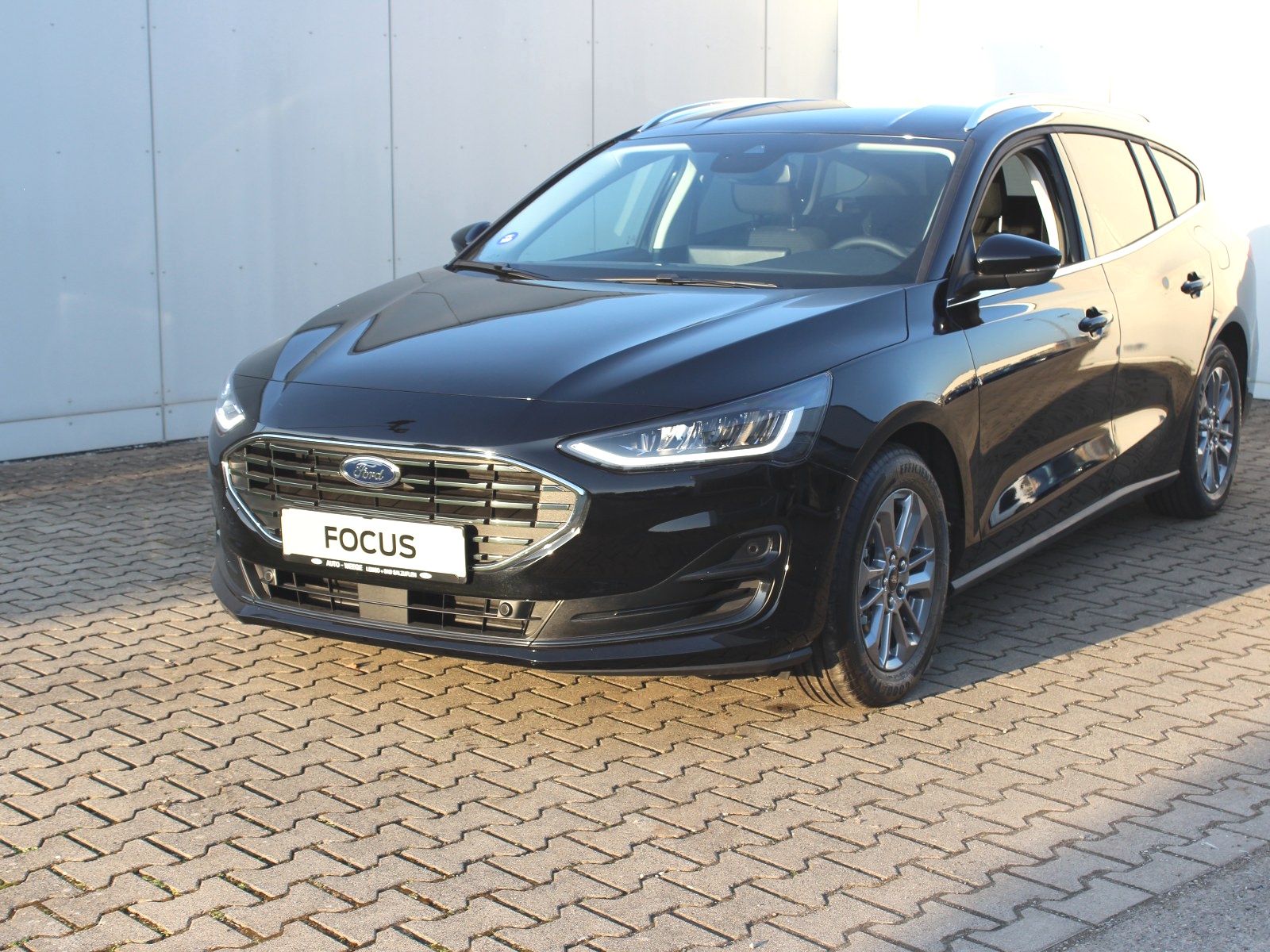 Fahrzeugabbildung Ford Focus Titanium 1,0 EcoBoost MildHybrid