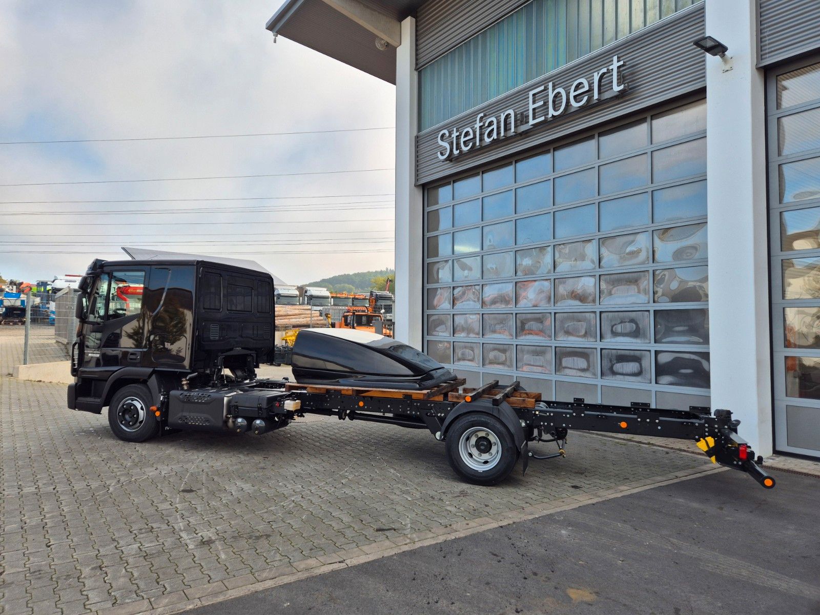 Fahrzeugabbildung Iveco Eurocargo ML80E22/P 2x AHK Klima Standh. Bett