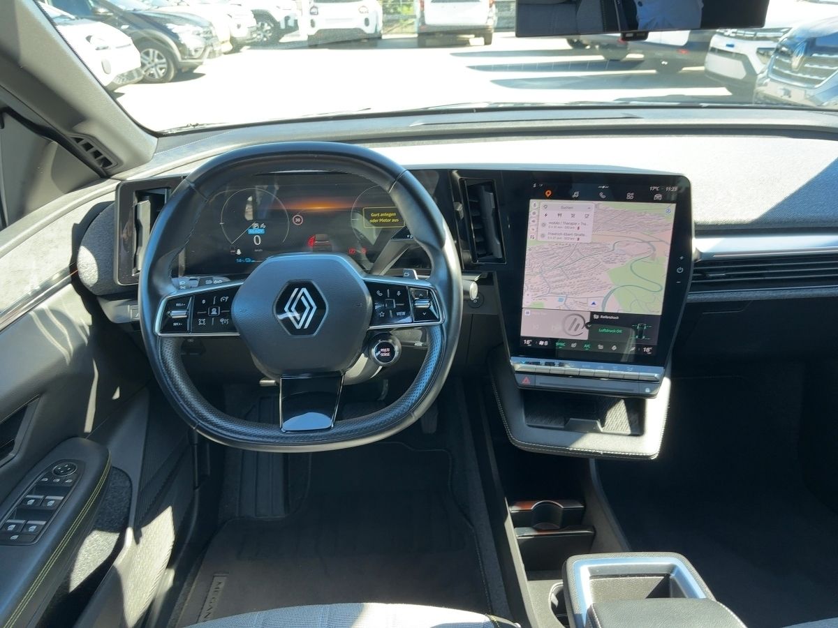 Fahrzeugabbildung Renault Megane E-TECH Techno EV60 220hp - mit KI generiert/bearbeitet