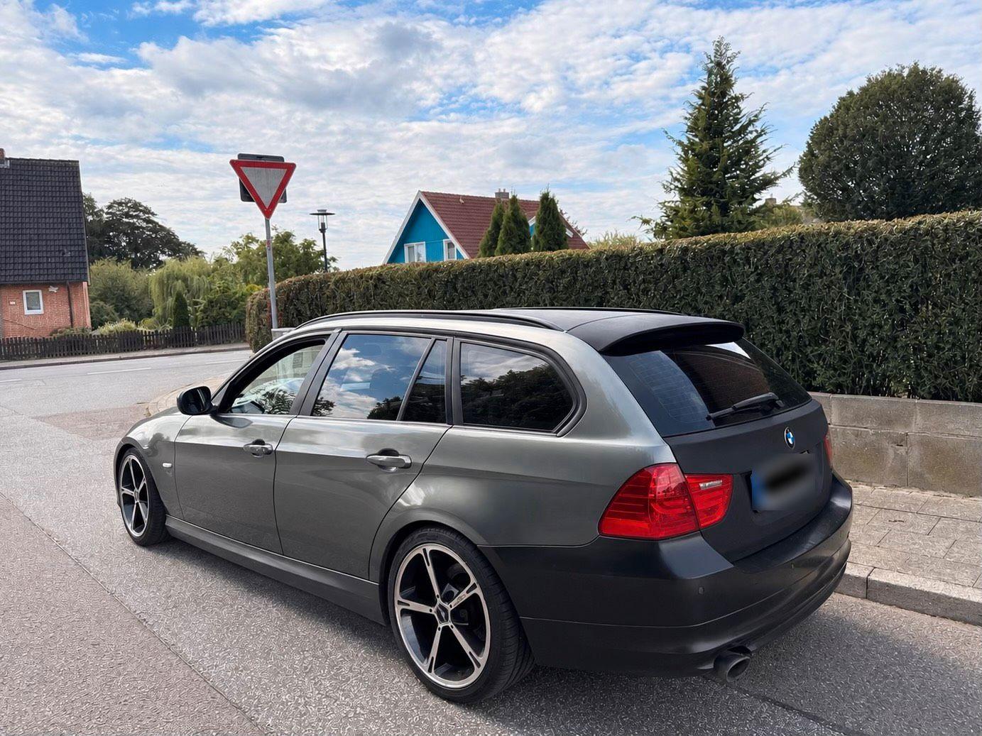 BMW 318 2012 — engine 171 HP (126kW)