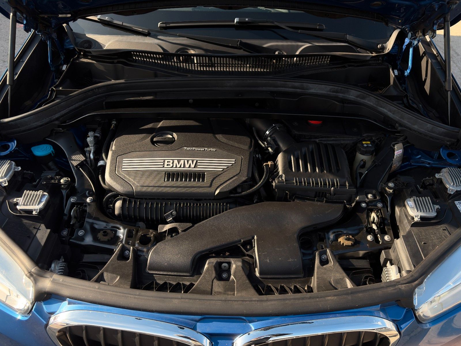 Fahrzeugabbildung BMW X1 sDrive20i M Sport Shadow LED Temp PDC