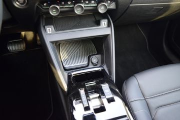 Citroën C4 PT130 EAT8 Shine | PDach, RCam, 360, TW, Voll