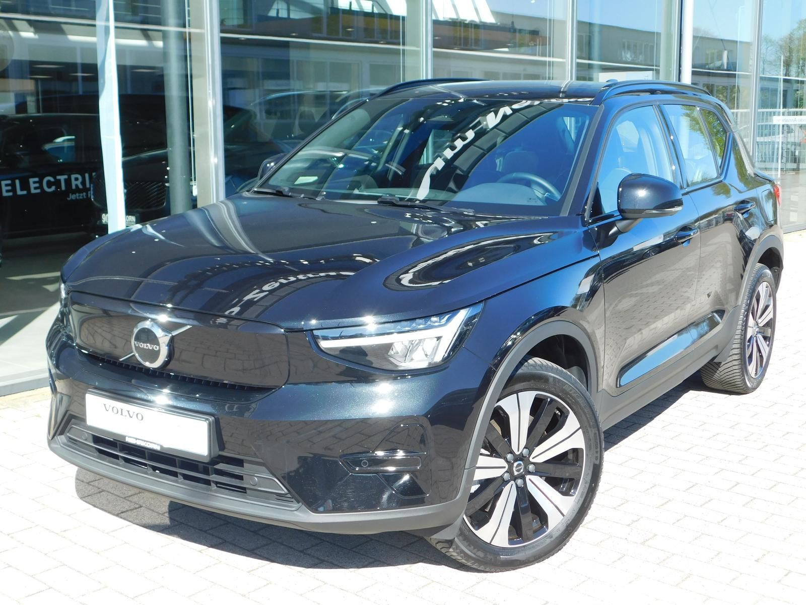 Fahrzeugabbildung Volvo XC40 Single Motor Recharge Core