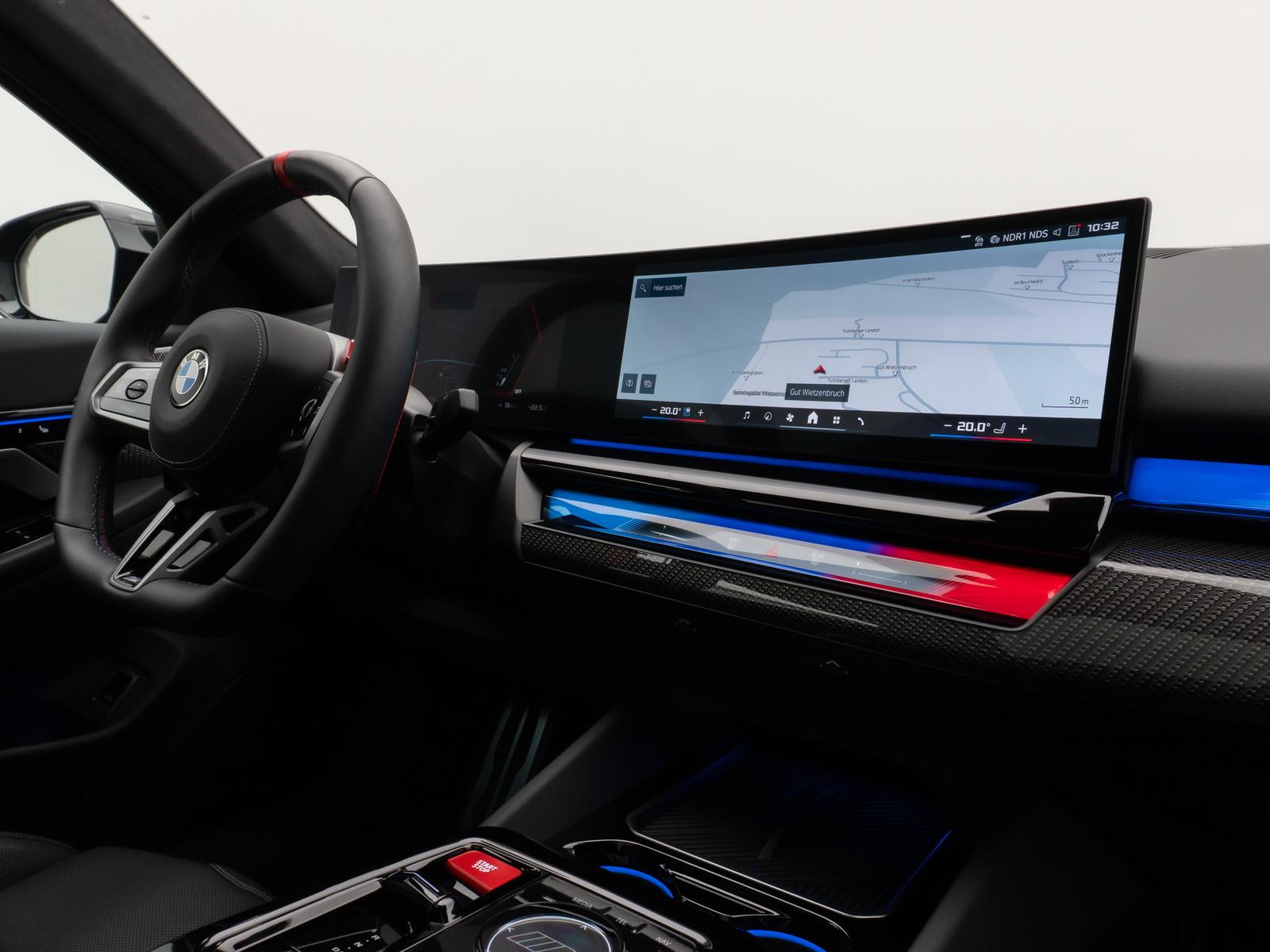 BMW M5 xD Panorama 360°B&W HUD M-Driversp. Komfort 