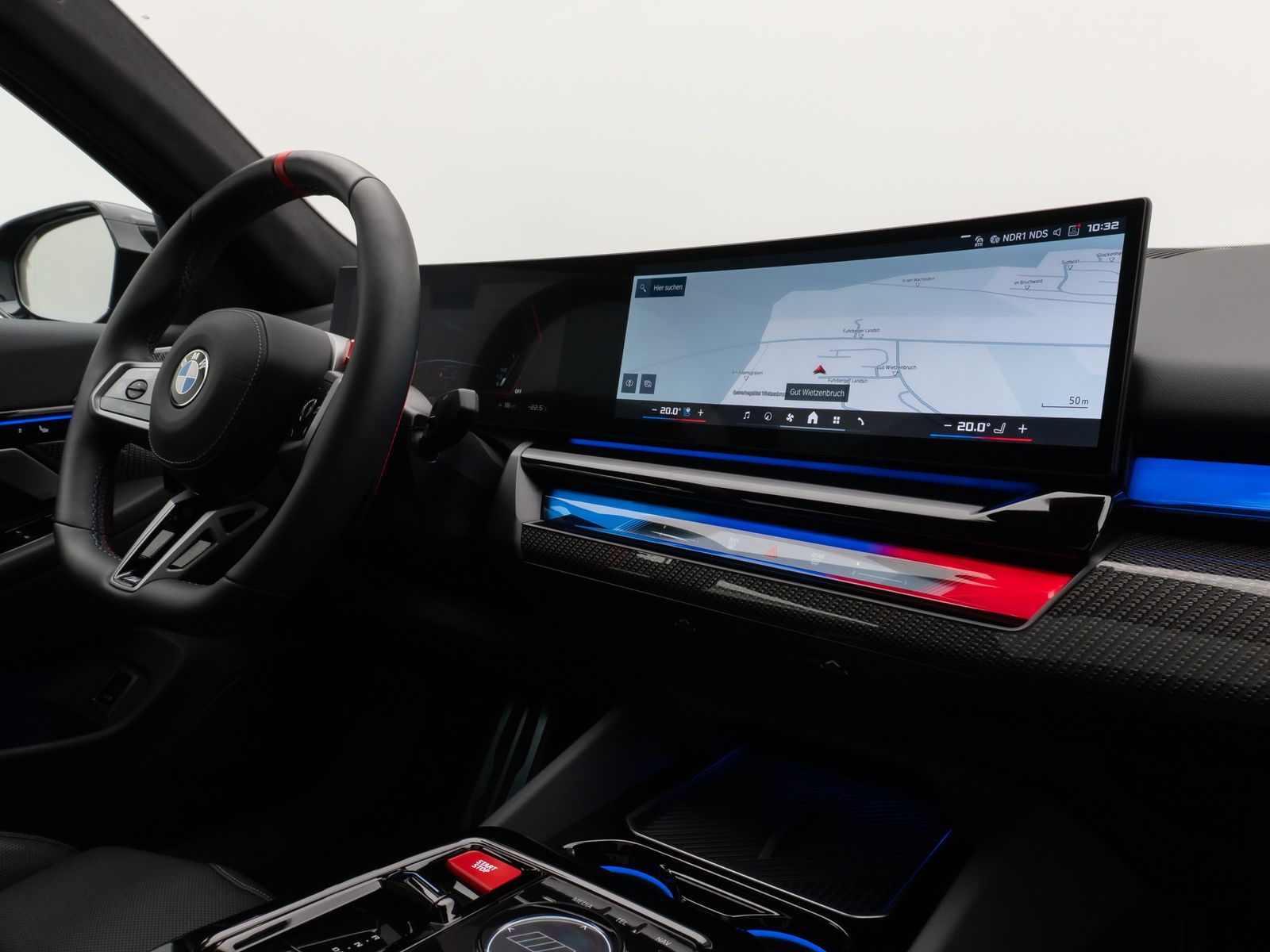Fahrzeugabbildung BMW M5 xD Panorama 360°B&W HUD M-Driversp. Komfort