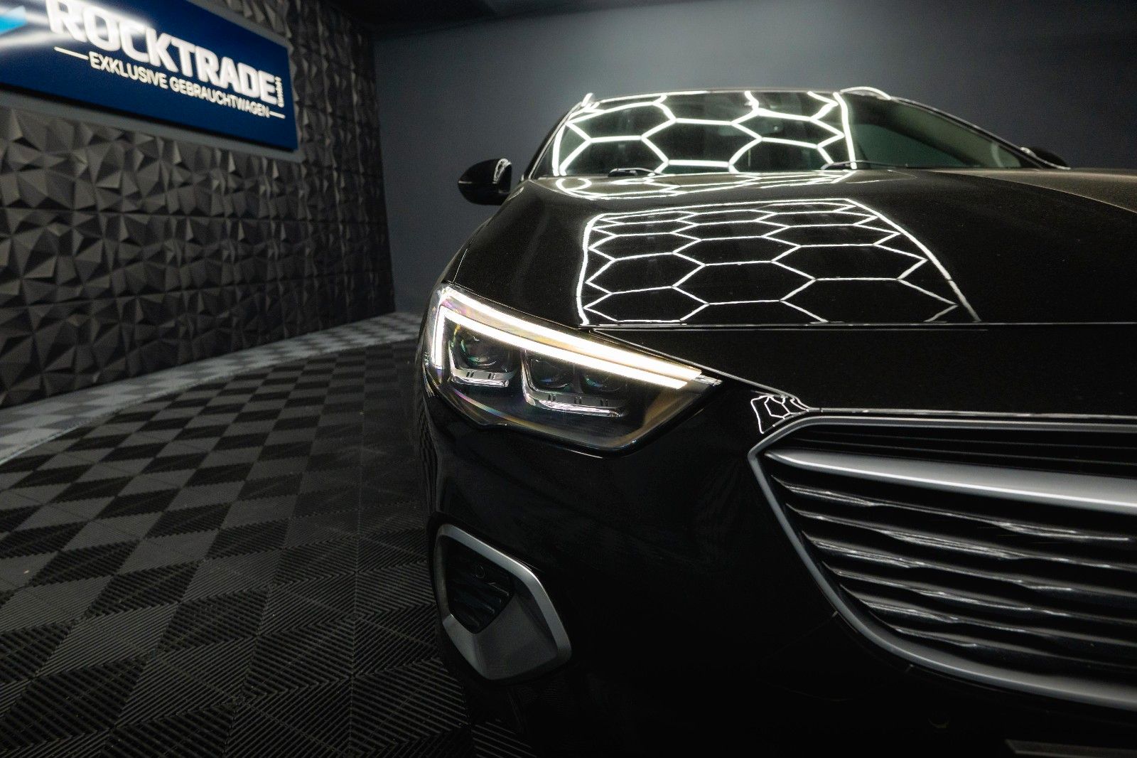 Fahrzeugabbildung Opel Insignia B Sports Tourer GSi 4x4 *ACC*LED*HU*DAB