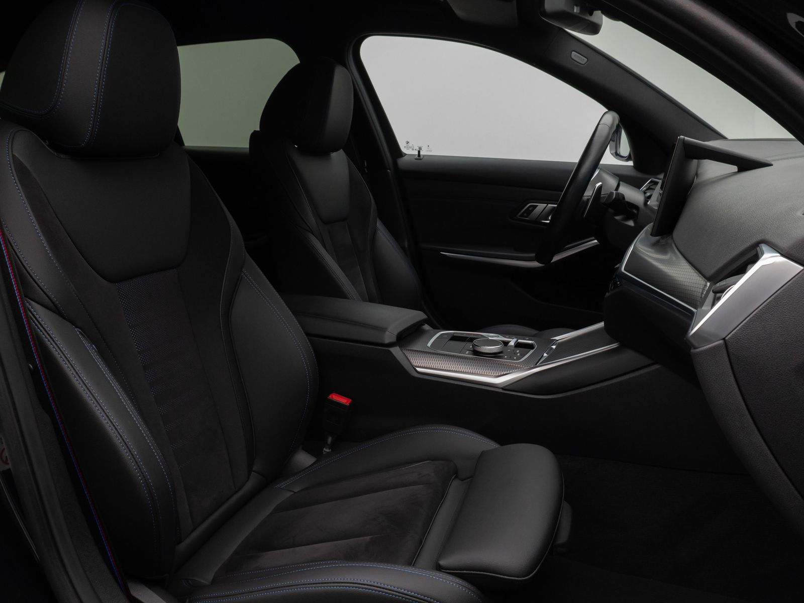 Fahrzeugabbildung BMW 330e M Sport Pro Kamera DAB CockPitPro Komfort