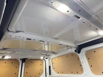 Ford Transit Custom - 11
