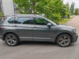 Volkswagen Tiguan 2.0 TDI SCR 140kW DSG 4MOTION Highlin... - Volkswagen Tiguan: TDI 140