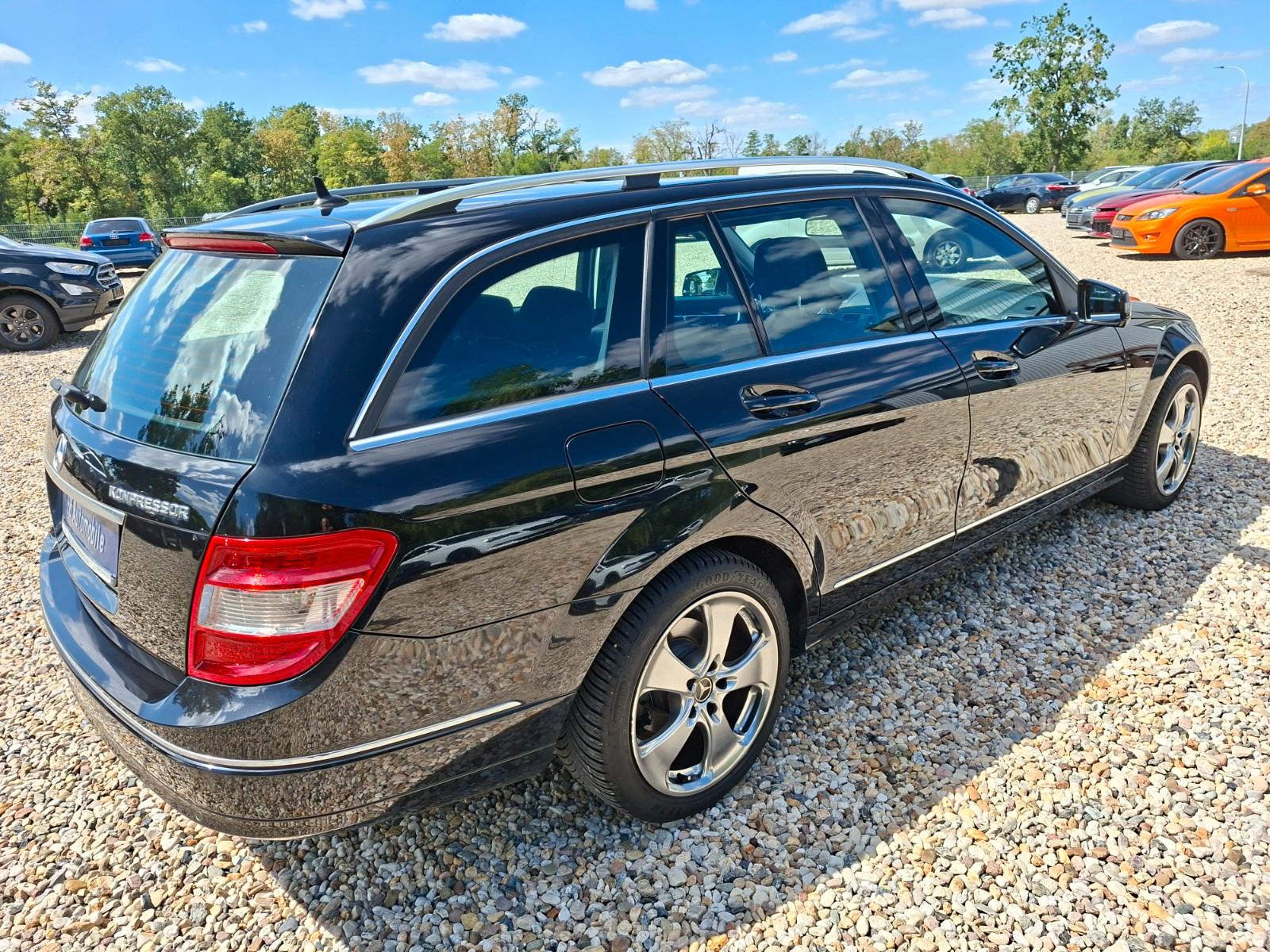 Mercedes-Benz C180 2009 — photo 36