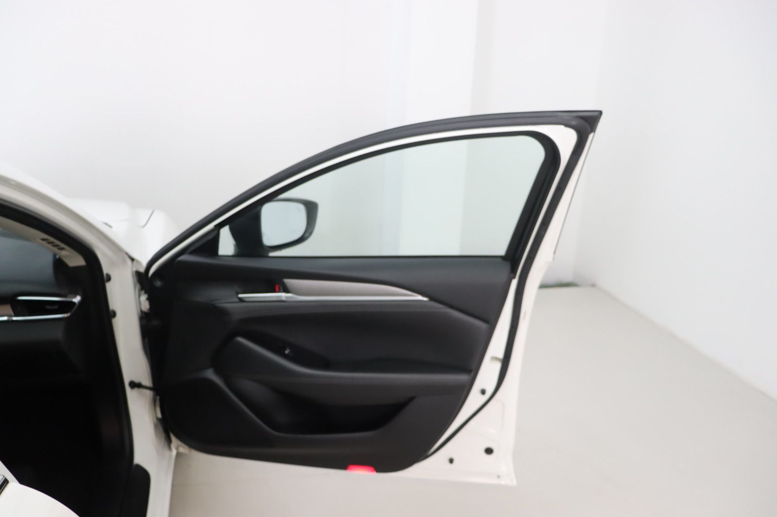 Fahrzeugabbildung Mazda 6 Kombi 1. Hand * Mwst. ausw. * HUD * Sitzhzg.