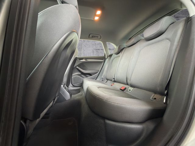 Audi A3 Sportback 30 TDI basis*LED*NAVI*TEMPOMAT*TOP