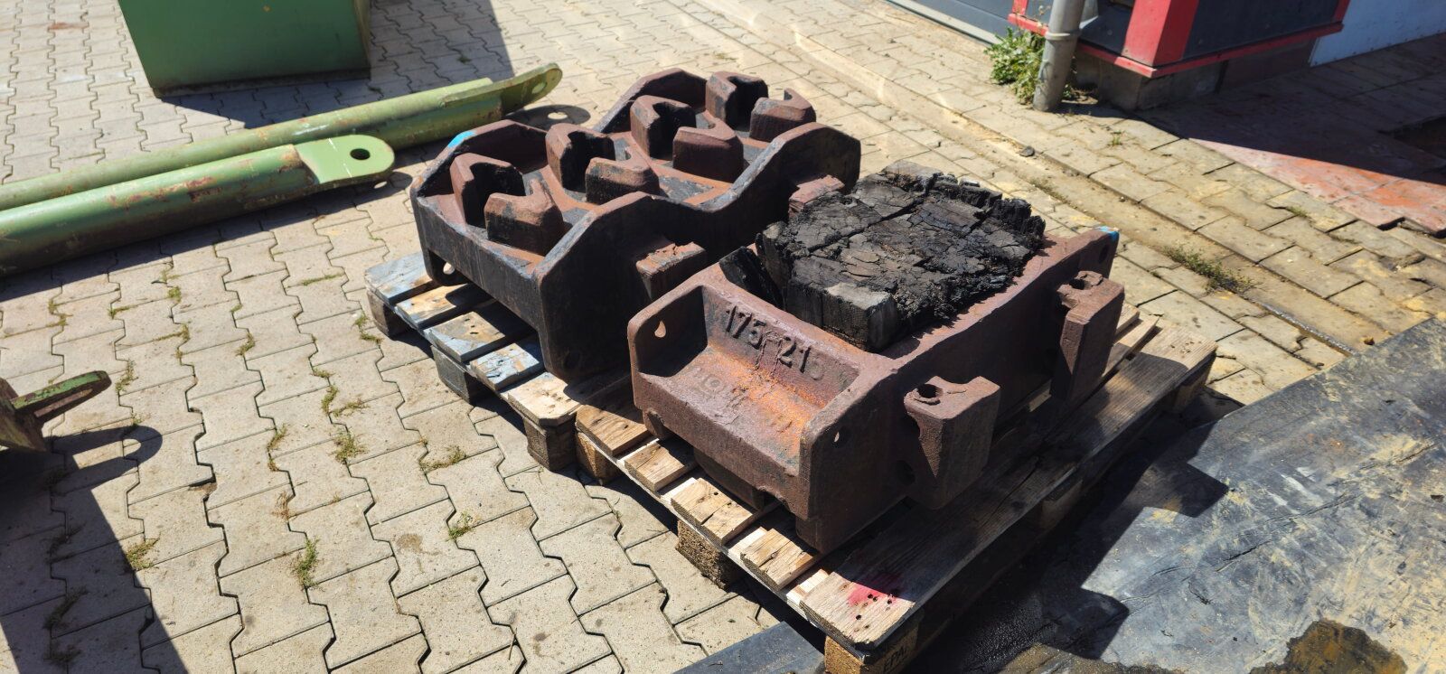 Fahrzeugabbildung IHC S-35 Hydrohammer / Powerpack / Schwenkmäkler