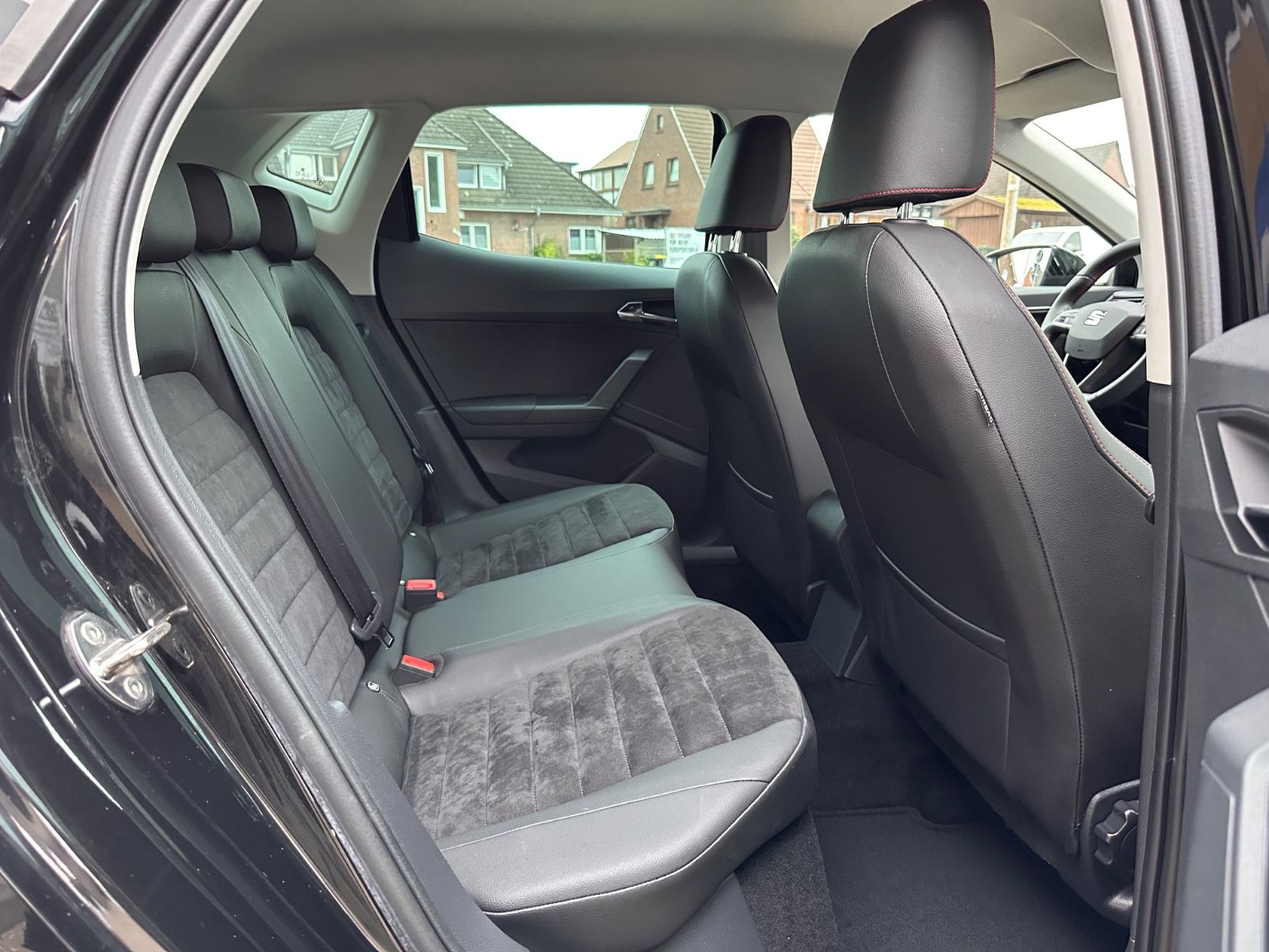 Fahrzeugabbildung SEAT Ibiza FR 1.0 TSI DSG Sportline/ACC/LED/Kamera