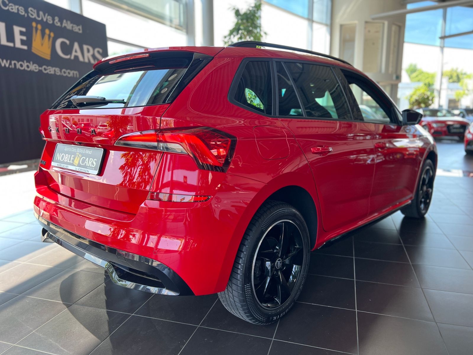 Fahrzeugabbildung SKODA KAMIQ Monte Carlo PANO LED NAV SHZ ALU