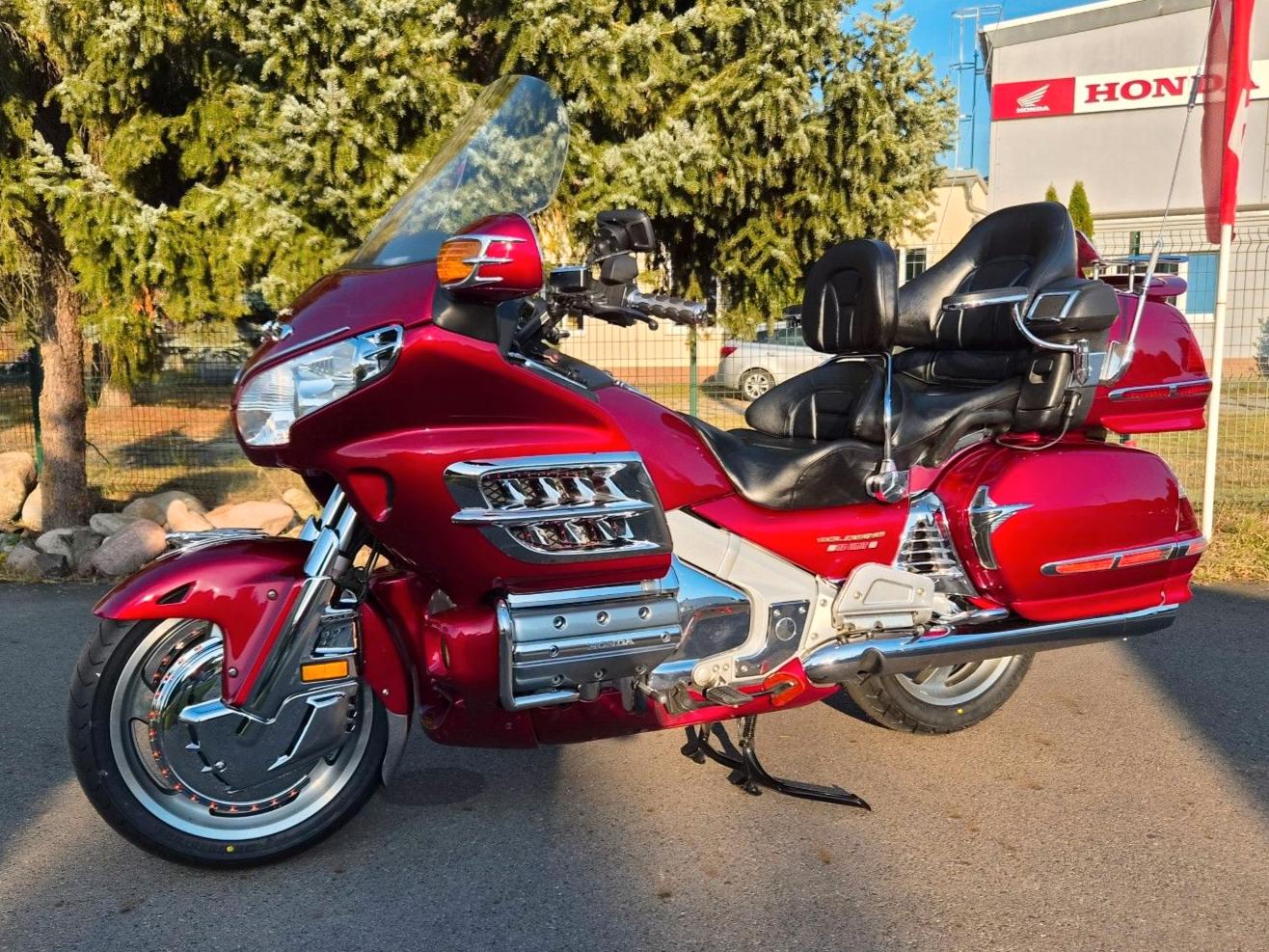 Honda GL 1800 ABS  + Zubehörpaket Chromwunder