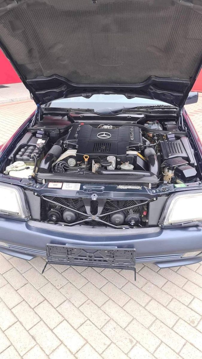 Fahrzeugabbildung Mercedes-Benz SL 500 TEMPOMAT ELEK.SITZE LEDER