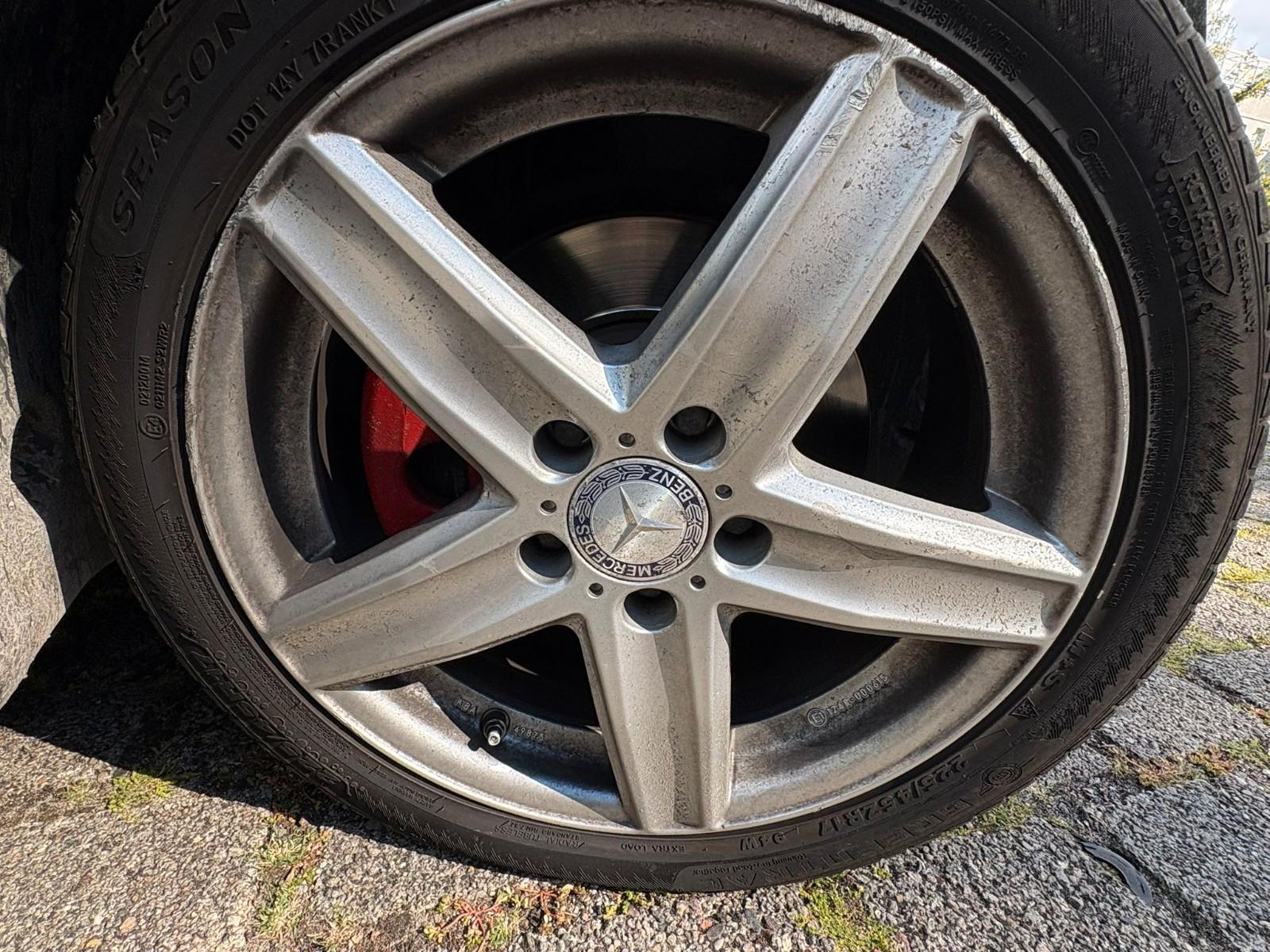 Mercedes-Benz C220 2010 — photo 10